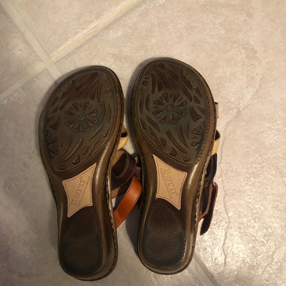 Born leather Sandal. Multi colors size 7. - Picture 6 of 7